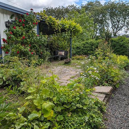 Millans Dockhus Villa Onslunda Esterno foto
