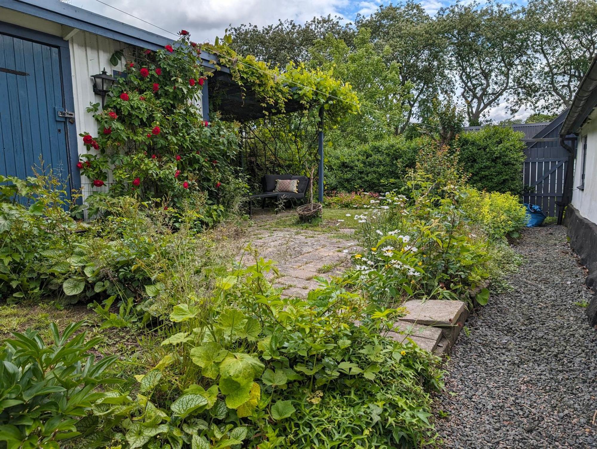Millans Dockhus Villa Onslunda Esterno foto