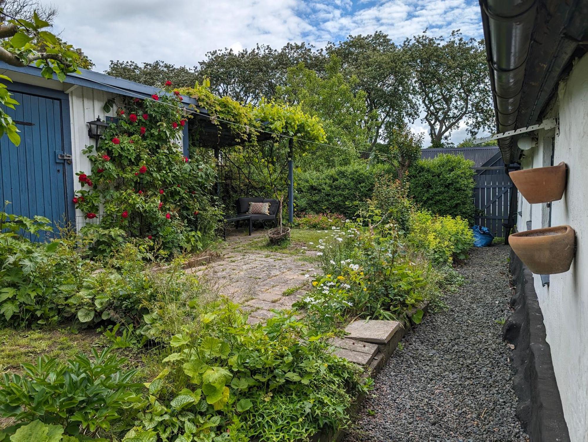 Millans Dockhus Villa Onslunda Esterno foto